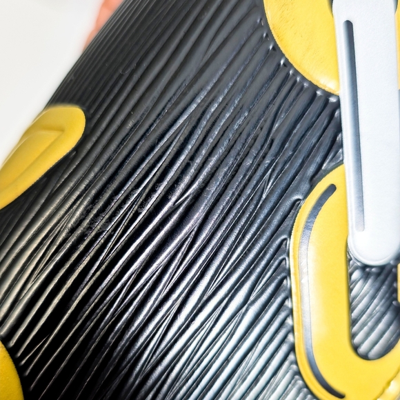 ✨️Authentic Louis Vuitton Twist MM Limited Edition - Picture 11 of 16